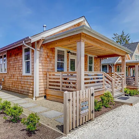 Resting Beach Place By Seabrook Hospitality